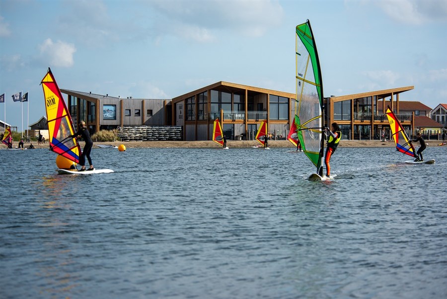 Bericht Zeil- en Surfschool Brouwersdam bekijken